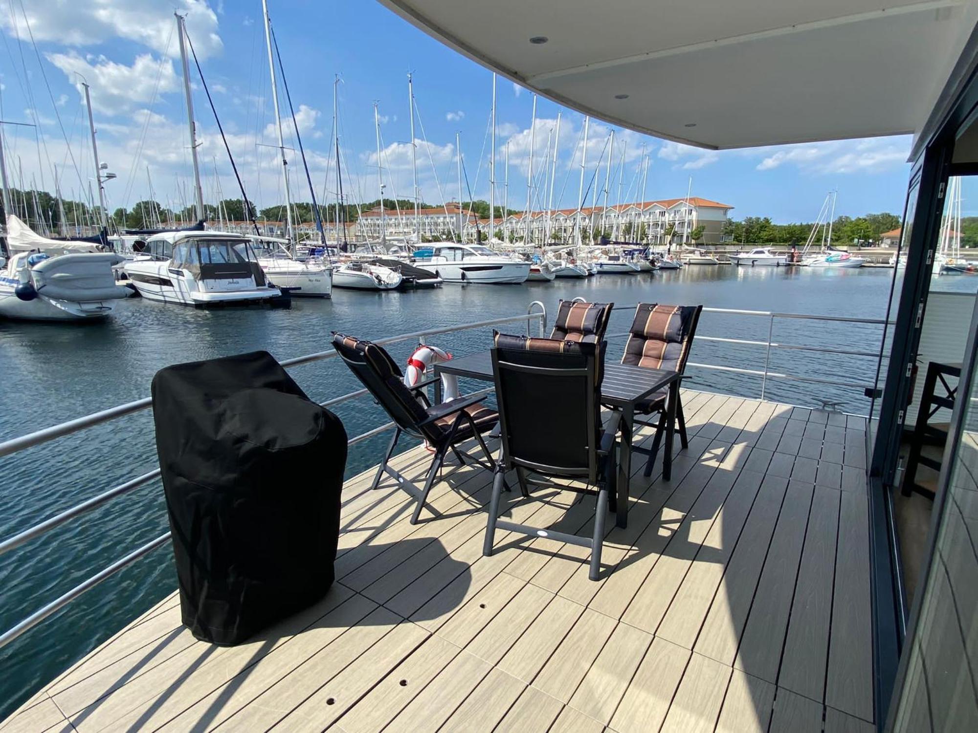 Urlaub Auf Dem Wasser Mit Einmaligen Ausblick - Well Hausboote Boltenhagen 10 Eksteriør bilde